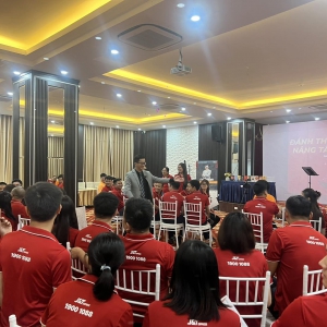 Dịch vụ tổ chức sự kiện của khách sạn Legend Hill cho chương trình đào tạo cấp quản lý của chi nhánh J&T Express tại Thái Nguyên